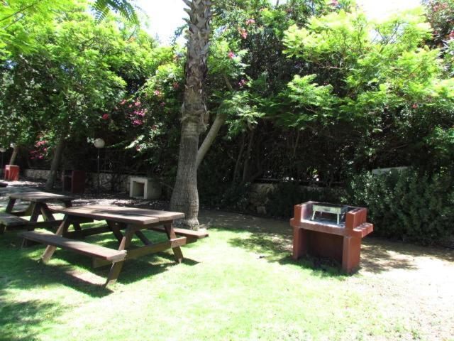 Gma Caesarea Apartment ภายนอก รูปภาพ